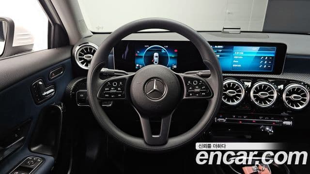 Mercedes-Benz A-Class 2020 — ფოტო 10/20