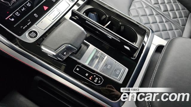 Audi Q7 2023 — ფოტო 9/20