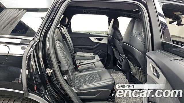 Audi Q7 2023 — ფოტო 12/20