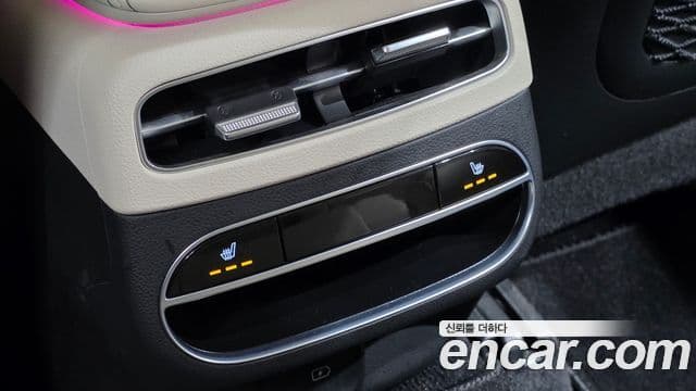 Genesis GV70 2023 — ფოტო 18/20