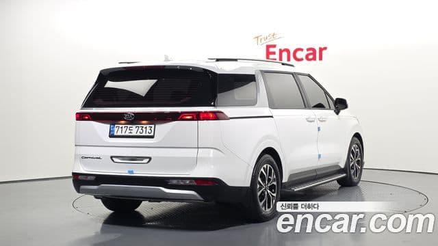 Kia Carnival 2021 — ფოტო 2/20