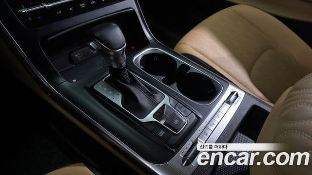 Kia Carnival 2021 — ფოტო 9/20