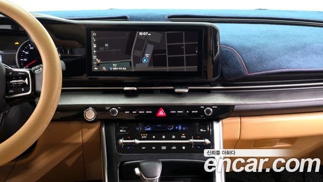 Kia Carnival 2021 — ფოტო 15/20