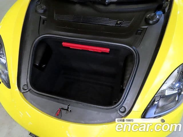 Porsche 718 Boxster 2019 — Photo 9/20