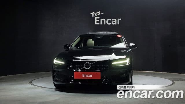 Volvo S60 2023 — Şəkil 2/20