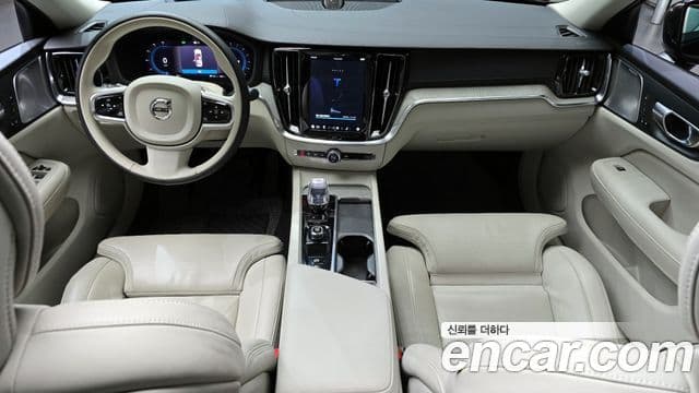 Volvo S60 2023 — Şəkil 9/20