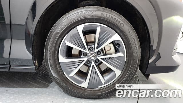 Lexus RZ450e 2023 — ფოტო 10/20
