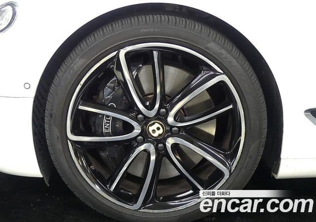 Bentley Continental GT 2020 — Şəkil 12/15