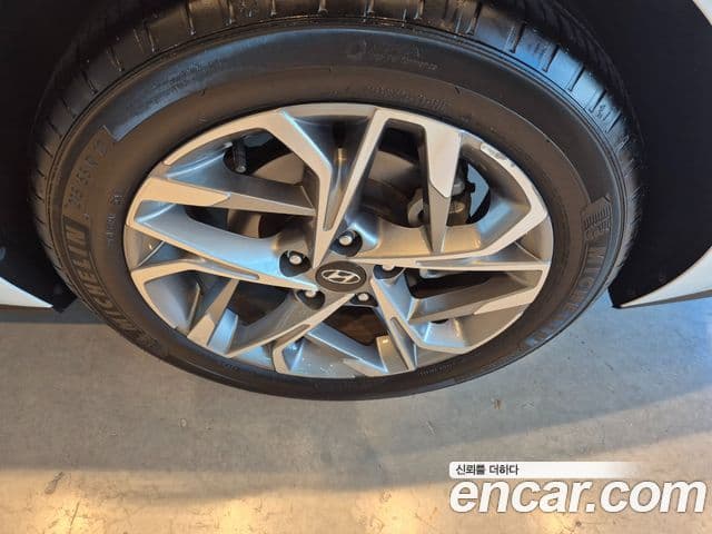 Hyundai Sonata Hybrid 2019 — Photo 9/20