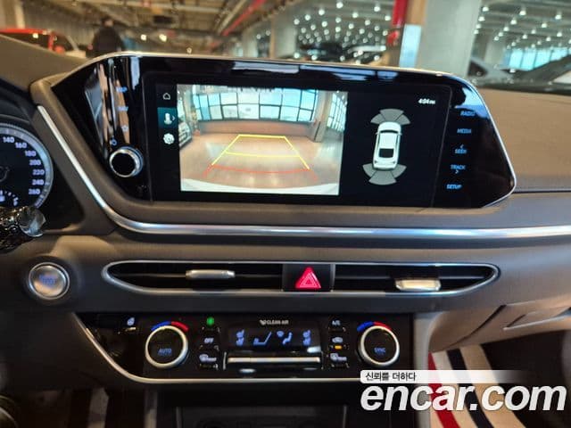 Hyundai Sonata Hybrid 2019 — Photo 15/20