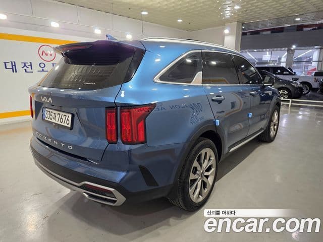 Kia Sorento 2021 — Фото 3/20