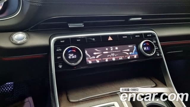 Genesis GV80 2020 — ფოტო 18/18
