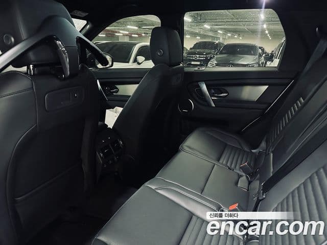 Land Rover Discovery Sport 2025 — ფოტო 11/20