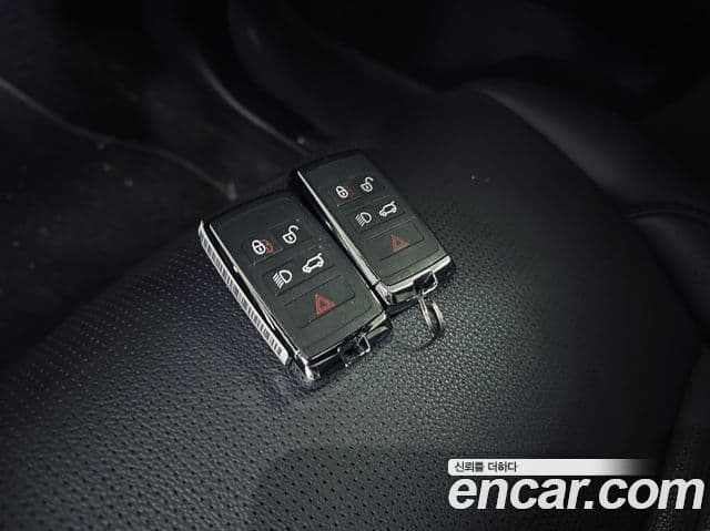 Land Rover Discovery Sport 2025 — ფოტო 13/20
