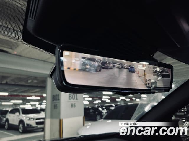 Land Rover Discovery Sport 2025 — ფოტო 15/20