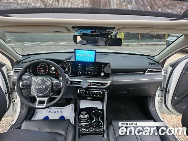 Kia K5 2023 — ფოტო 15/20