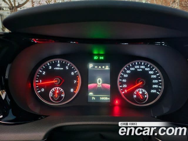 Kia K5 2023 — ფოტო 16/20