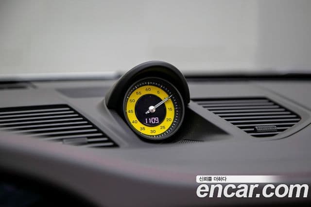 Porsche 911 2023 — Şəkil 17/20