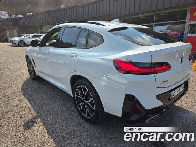 BMW X4 2023 — Photo 19/20