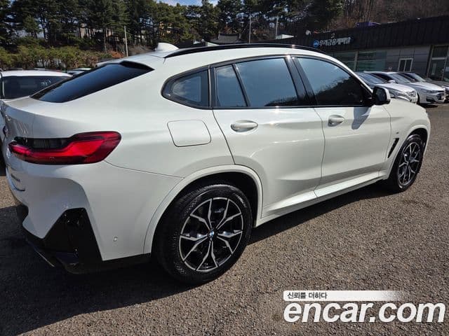 BMW X4 2023 — Photo 7/20