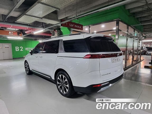 Kia Carnival 2021 — Фото 2/20