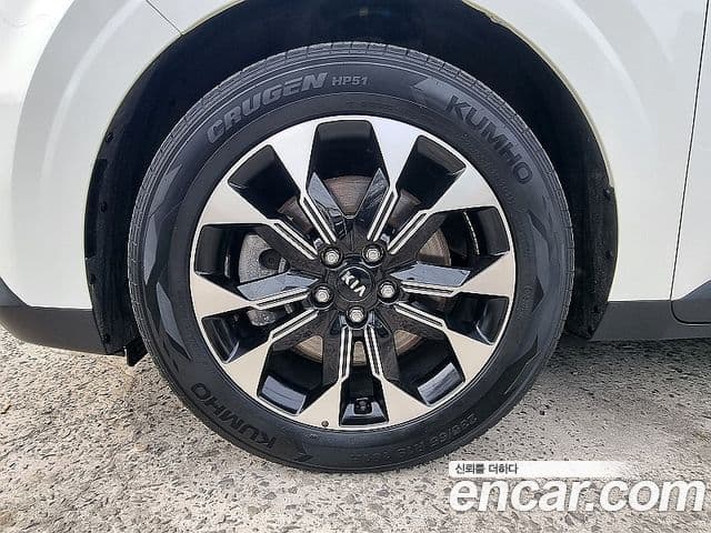 Kia Carnival 2021 — Фото 19/20