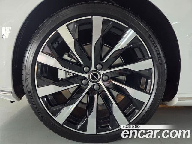 Volvo S90 2025 — ფოტო 4/20