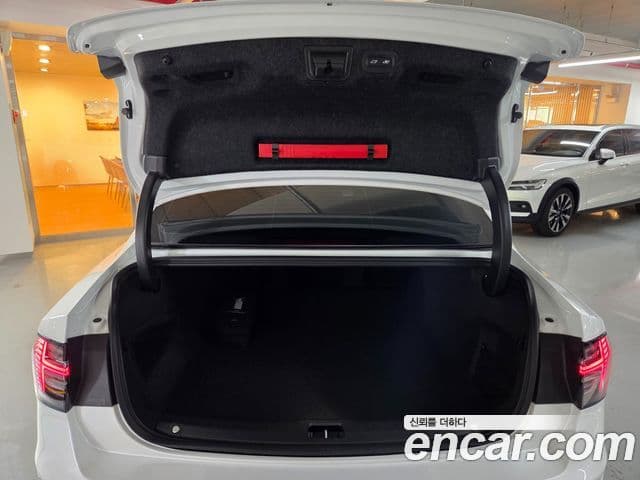 Volvo S90 2025 — ფოტო 18/20
