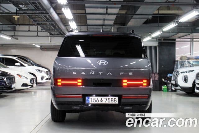 Hyundai Santa Fe 2023 — ფოტო 4/20
