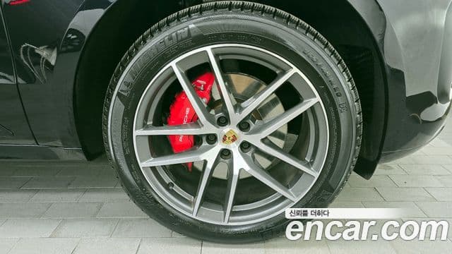 Porsche Macan 2023 — Фото 4/20