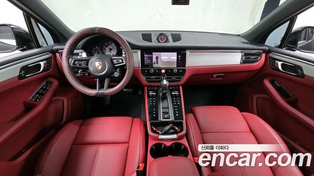 Porsche Macan 2023 — Фото 10/20