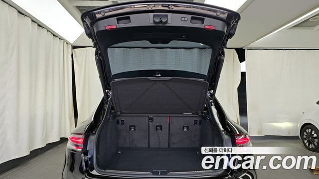 Porsche Macan 2023 — Фото 20/20