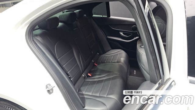 Mercedes-Benz C-Class 2019 — Şəkil 11/20