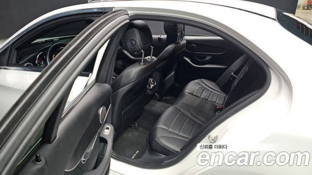 Mercedes-Benz C-Class 2019 — Şəkil 12/20