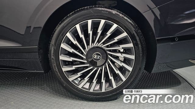 Hyundai Grandeur 2023 — Фото 5/20