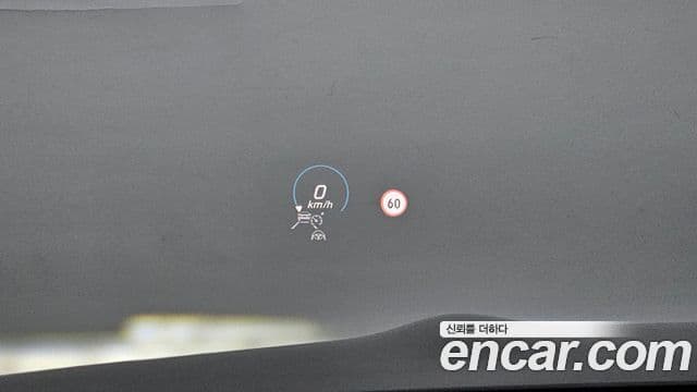 Mercedes-Benz E-Class 2021 — Photo 8/20