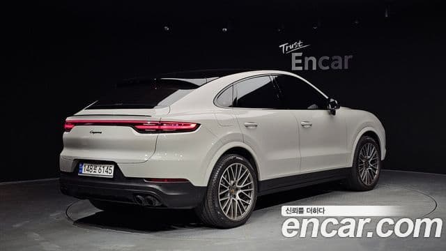 Porsche Cayenne 2022 — Photo 5/20