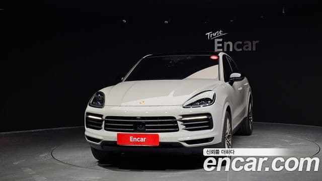 Porsche Cayenne 2022 — Photo 18/20
