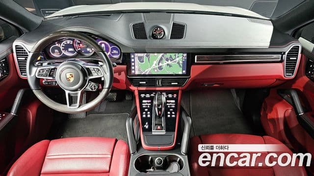 Porsche Cayenne 2022 — Photo 9/20