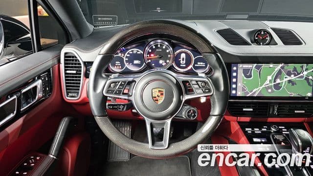 Porsche Cayenne 2022 — Photo 11/20