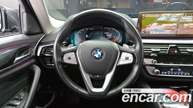 BMW 5 Series 2021 — Şəkil 13/20