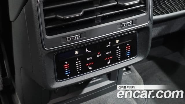 Audi Q7 2022 — Фото 18/20