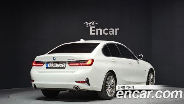 BMW 3 Series 2022 — Şəkil 2/20