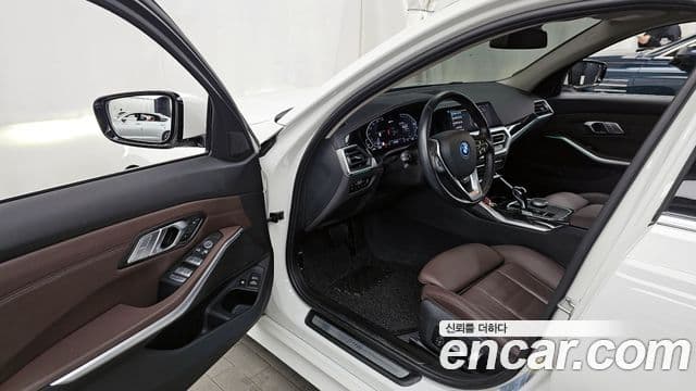 BMW 3 Series 2022 — Şəkil 10/20