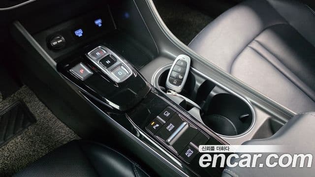 Hyundai Sonata 2023 — фото 7 из 20
