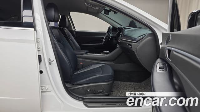 Hyundai Sonata 2023 — Şəkil 11/20