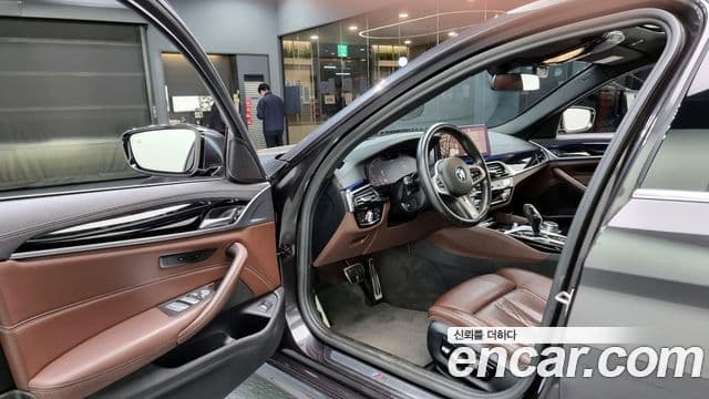 BMW 5 Series 2021 — ფოტო 6/20