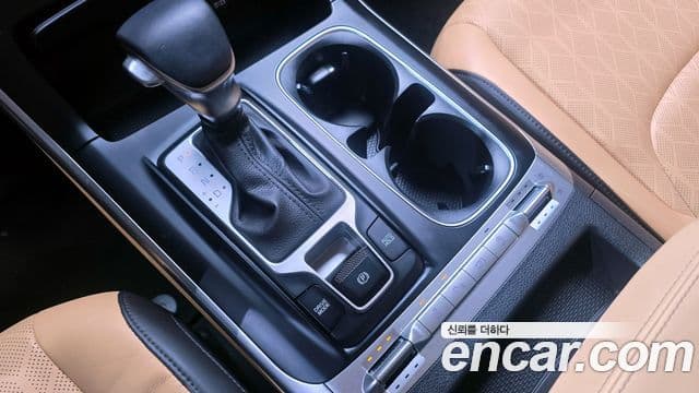 Kia Carnival 2022 — Şəkil 9/20
