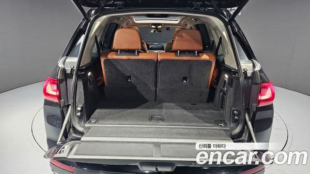 BMW X7 2021 — фото 19 из 20