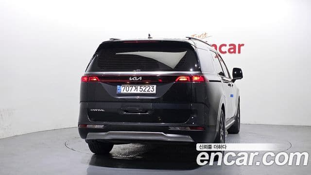 Kia Carnival 2022 — Фото 4/20